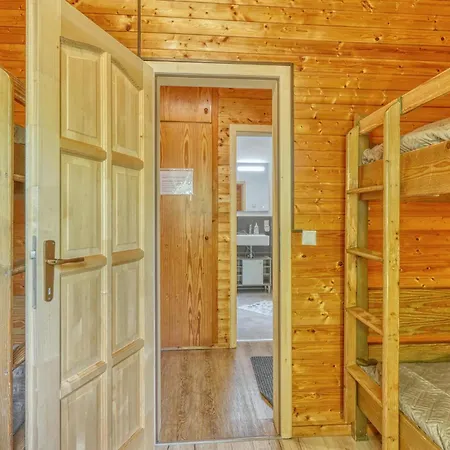 2 Bedroom Amazing In Merzalben