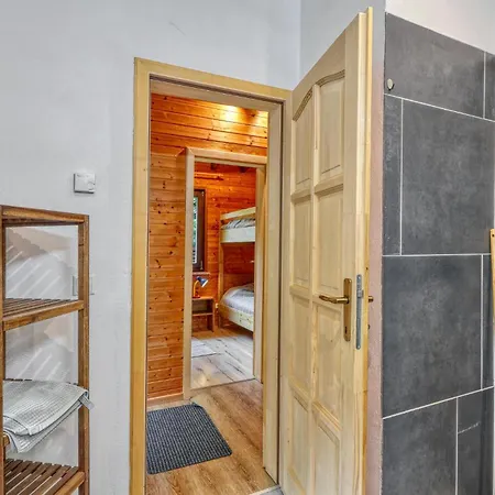 2 Bedroom Amazing In Merzalben